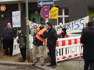 Anwohnerprotest verhindert Gaslaternenabriss Besetzung einer baugrube in der Holtzendorffstraße